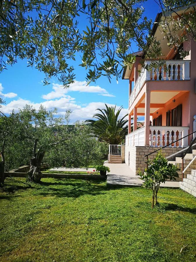 Apartments Alenka By The Sea Labin  Exterior foto